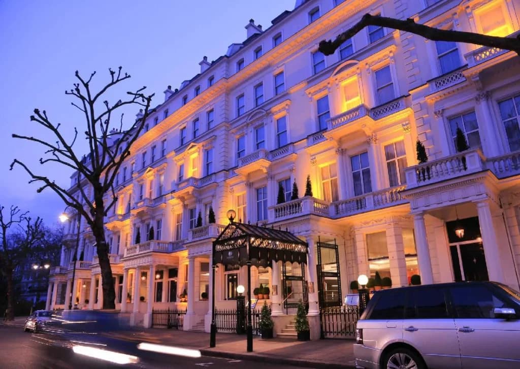 Hotel — Refurbishment & Rebranding
